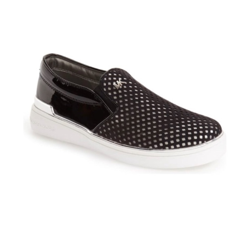 ✨Michael Kors Girls Ivy Bret Black slip on shoes✨